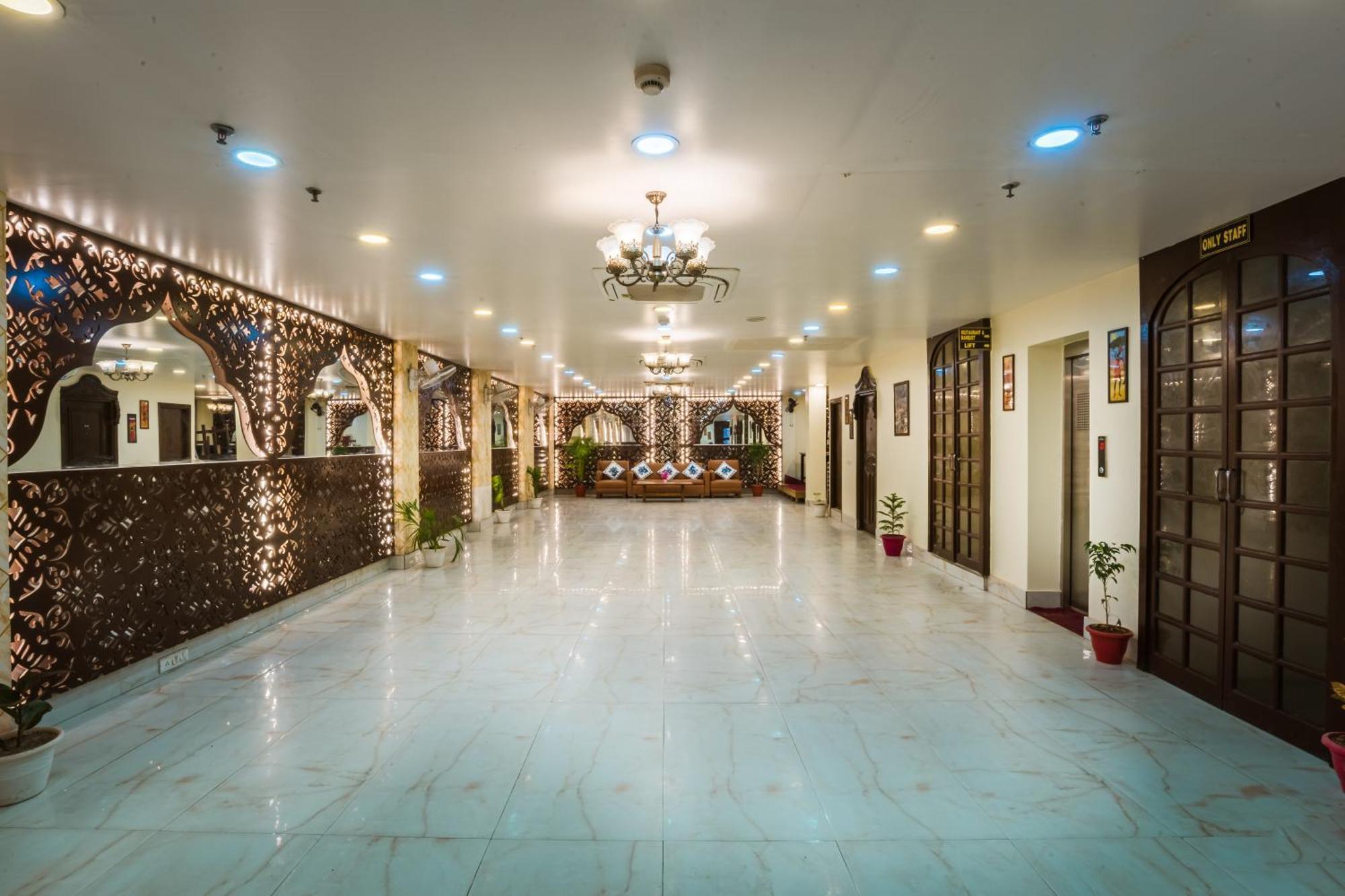 Tripli Hotels Silver Shine - Varanasi, Varanasi